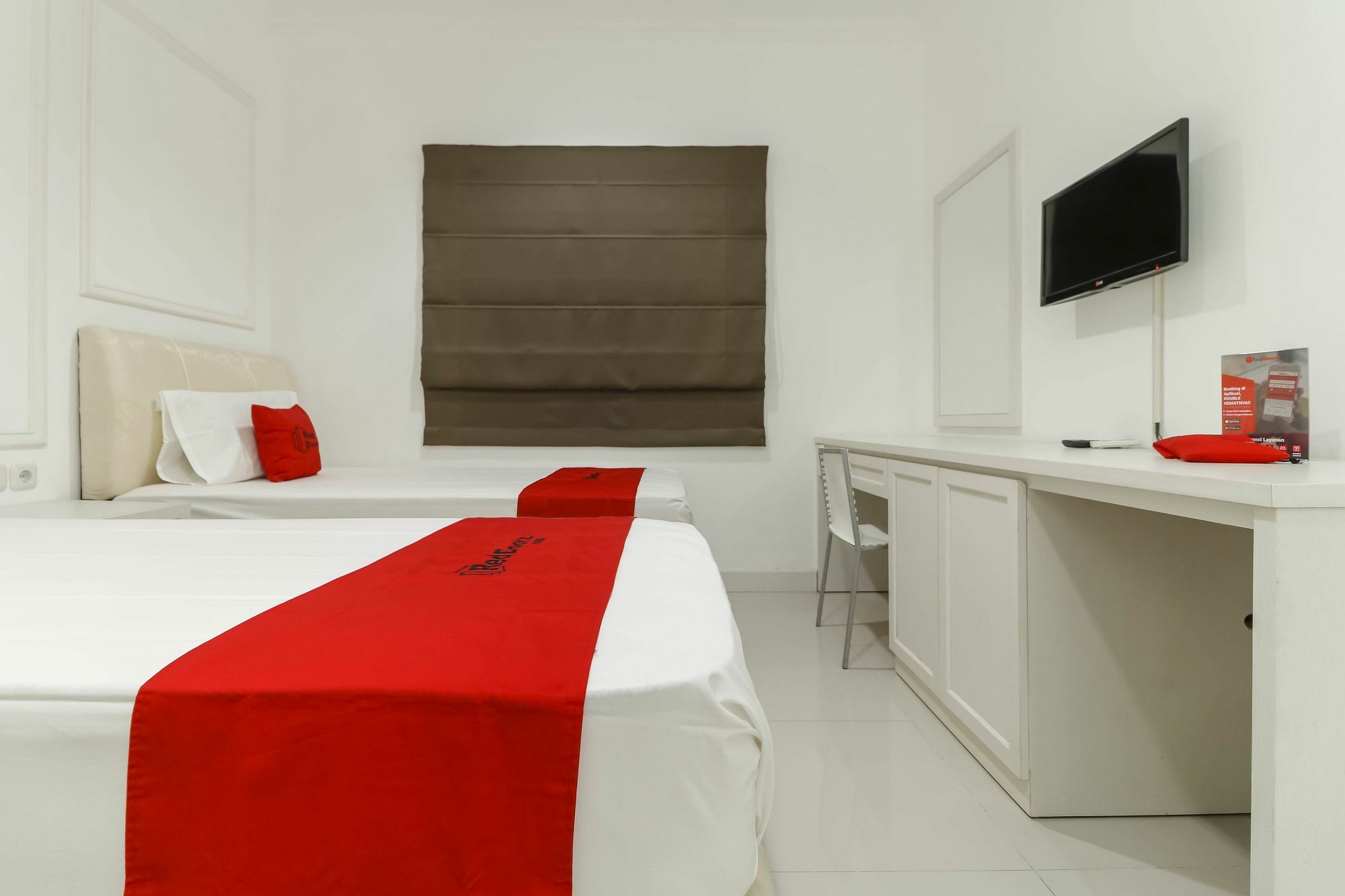 Reddoorz Plus @ Setiabudi Barat Yakarta Exterior foto
